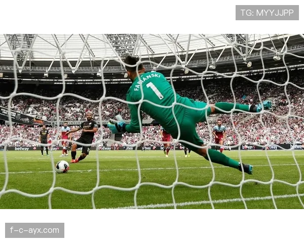 谢联重返英超开启新篇章，多重挑战引关注