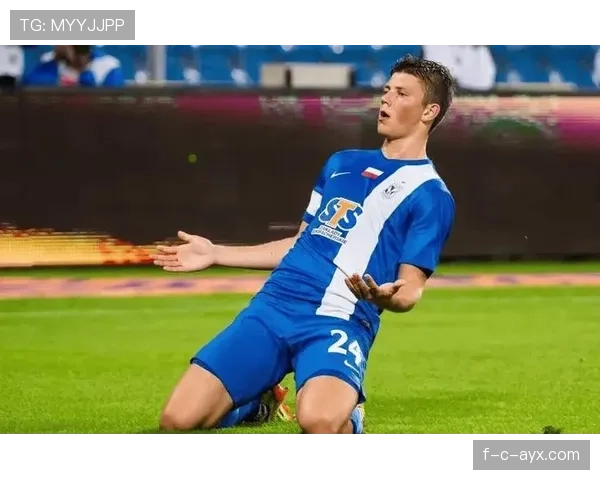 乌德勒支定位球建功，助球队豪取连胜