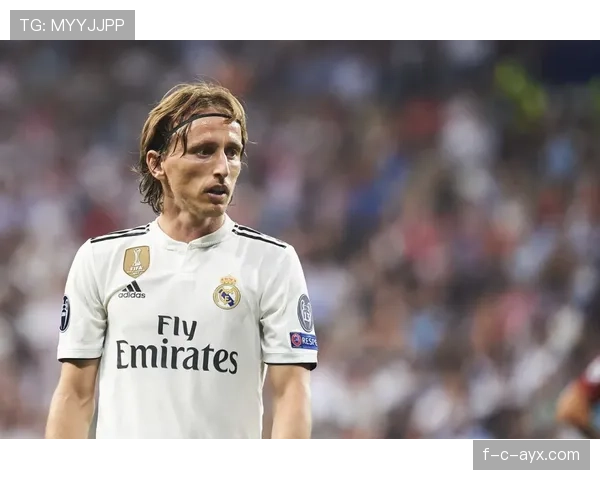 莫德里奇训练场上多严，连保姆都给他排计划表了？